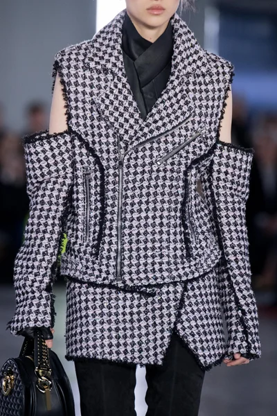 Look 54